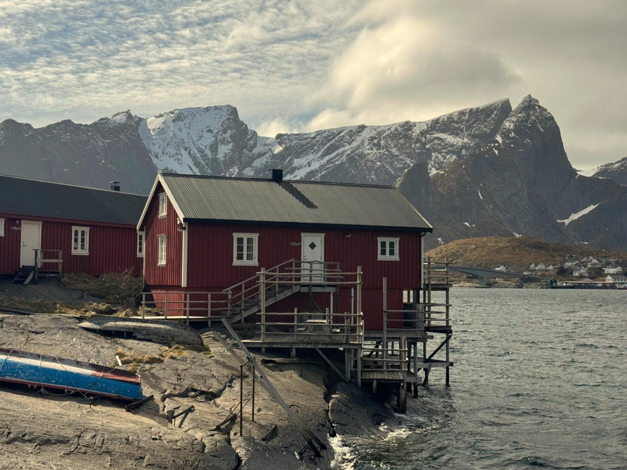 Toppoy Rorbuer Reine Exterior foto